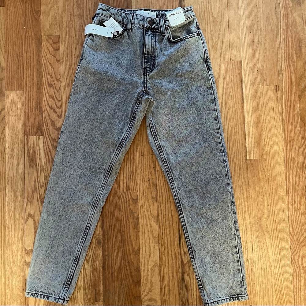 NWT TOPSHOP High Waisted Tapered Leg MOM Jeans